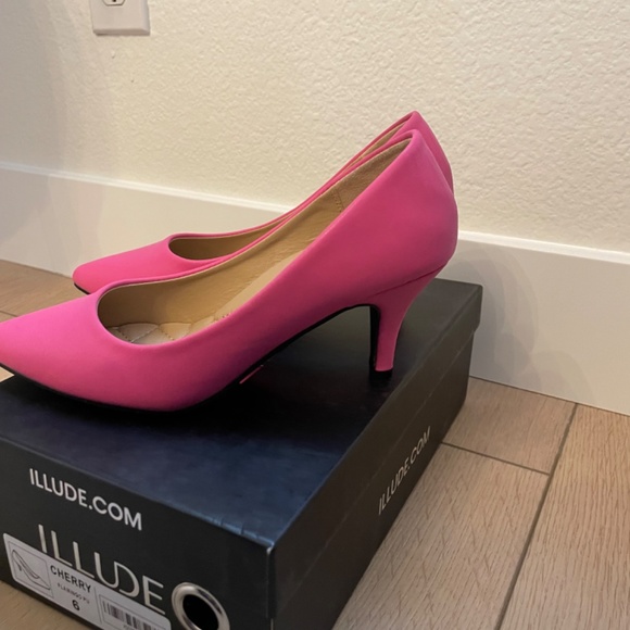 ILLUDE Flamingo Pink Pointed Toe Pumps – Assorted Sizes - Picture 4 of 11